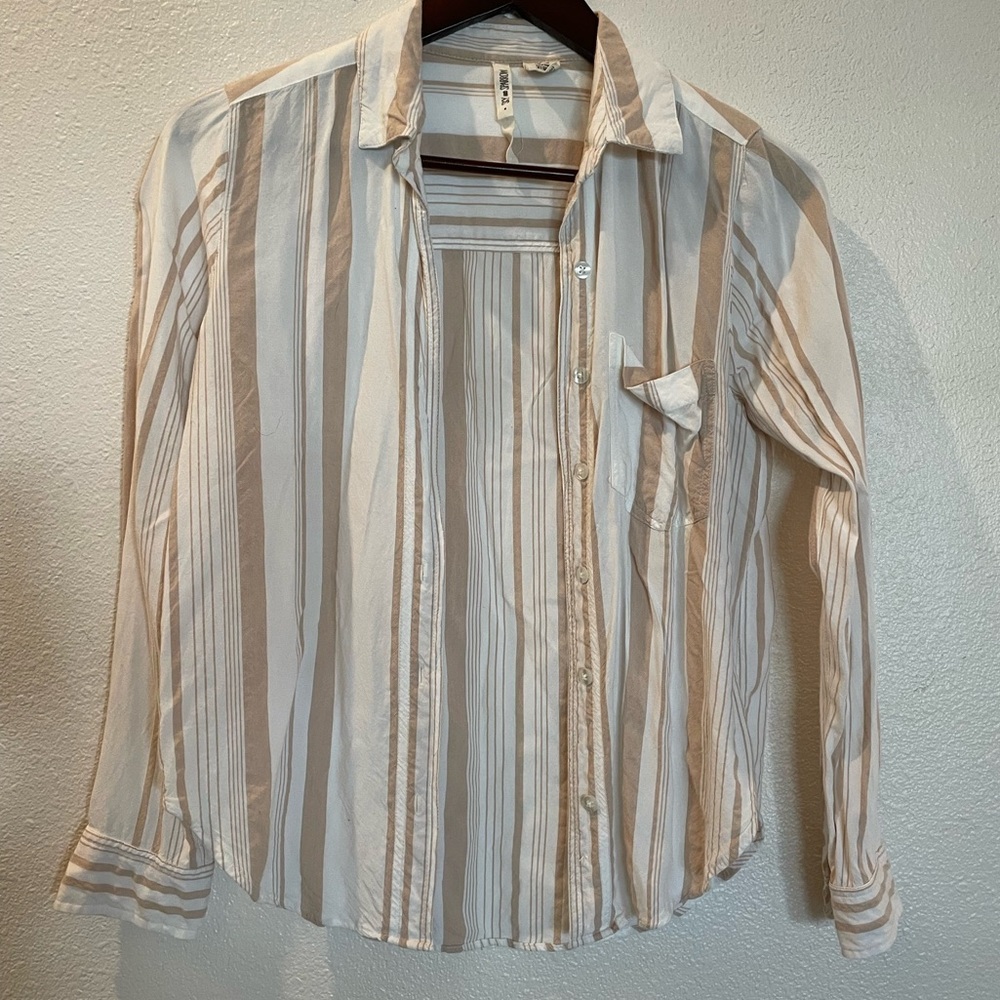 White and tan striped shirt